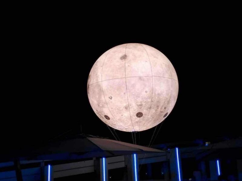 2.5m moon balloon fly | Tachen Innovation