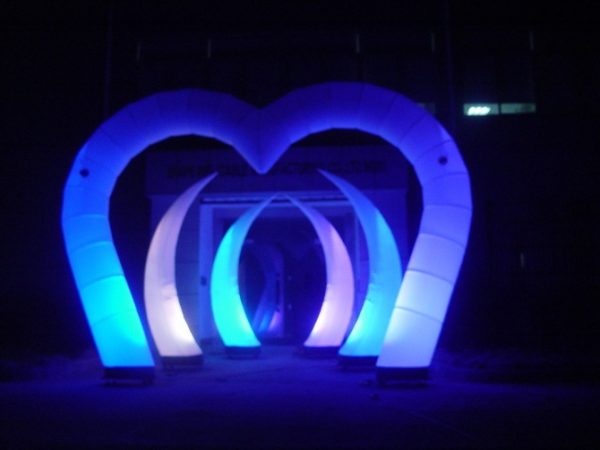 Heart Shape Inflatable Arch Lighting - Image 3